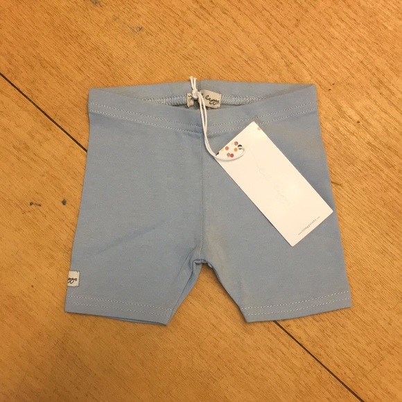 Lil leggs tight shorts - Picture 1 of 5